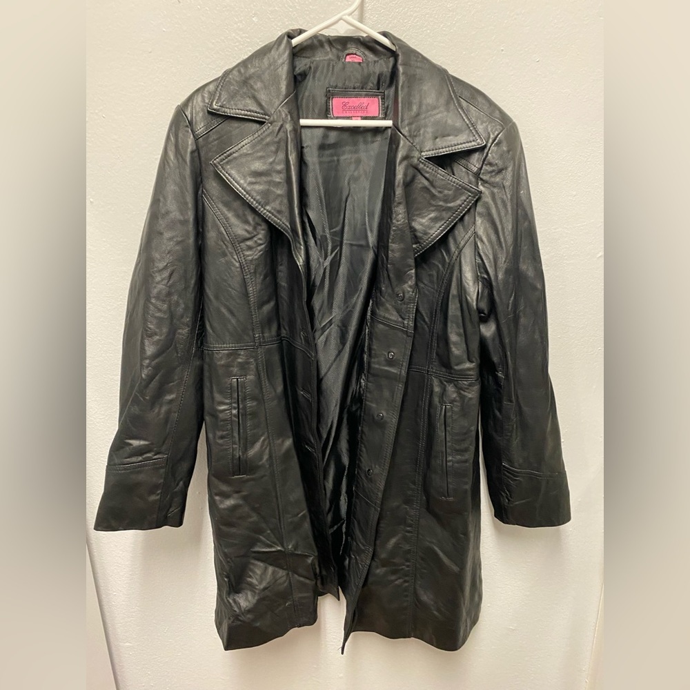 Excelled Women’s Leather Button Front Stroller Jacket Size XL.